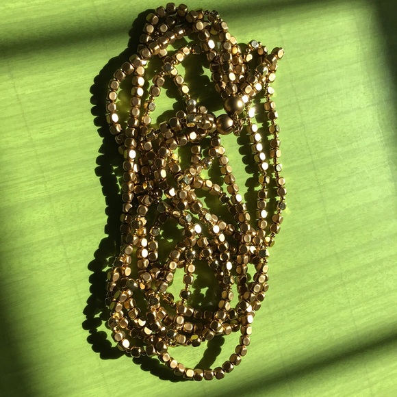 Torsade Gold-tone. 6 strand. Spring ring clasp. - Picture 5 of 5